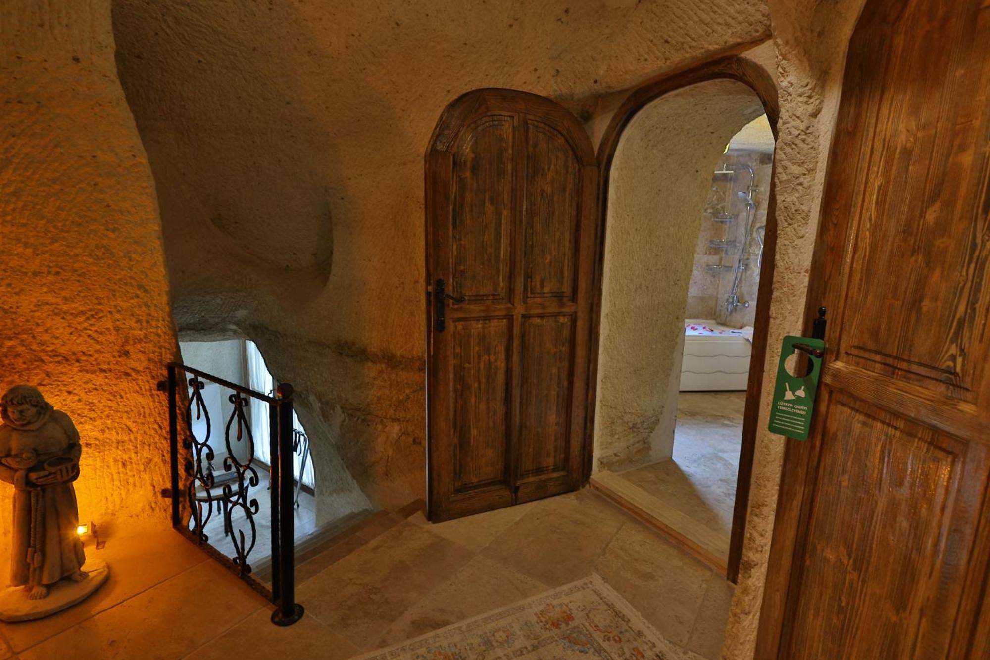 Demisos Caves Hotel Ургуп Экстерьер фото